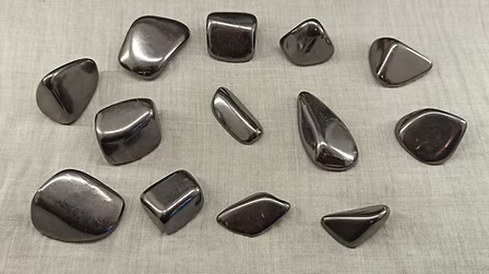 Pierre roulée Shungite entre 10 et 20 grs