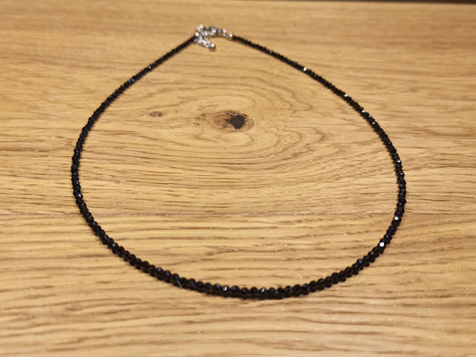 Collier ras de Cou en Spinelle