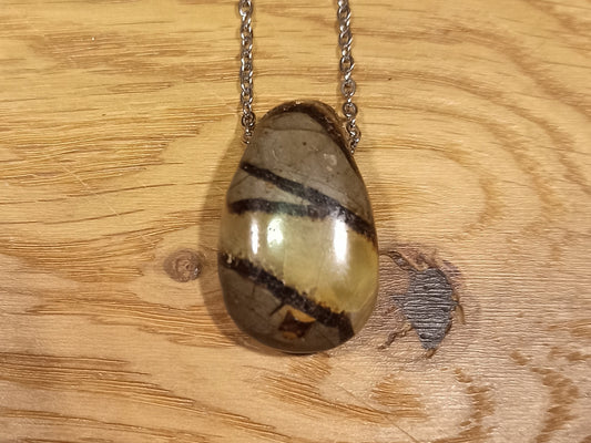 Pendentif pierre percée Septaria