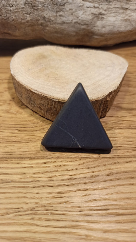 Pyramide de Shungite purification de l'eau