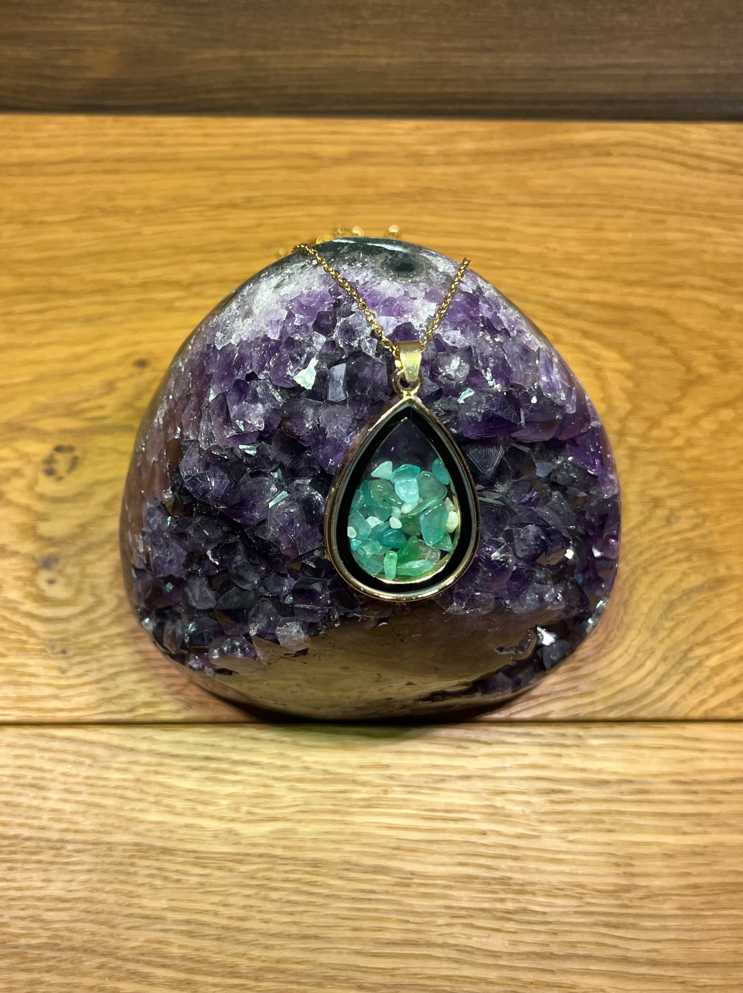Pendentif goutte dorée en aventurine - Douceur et Apaisement