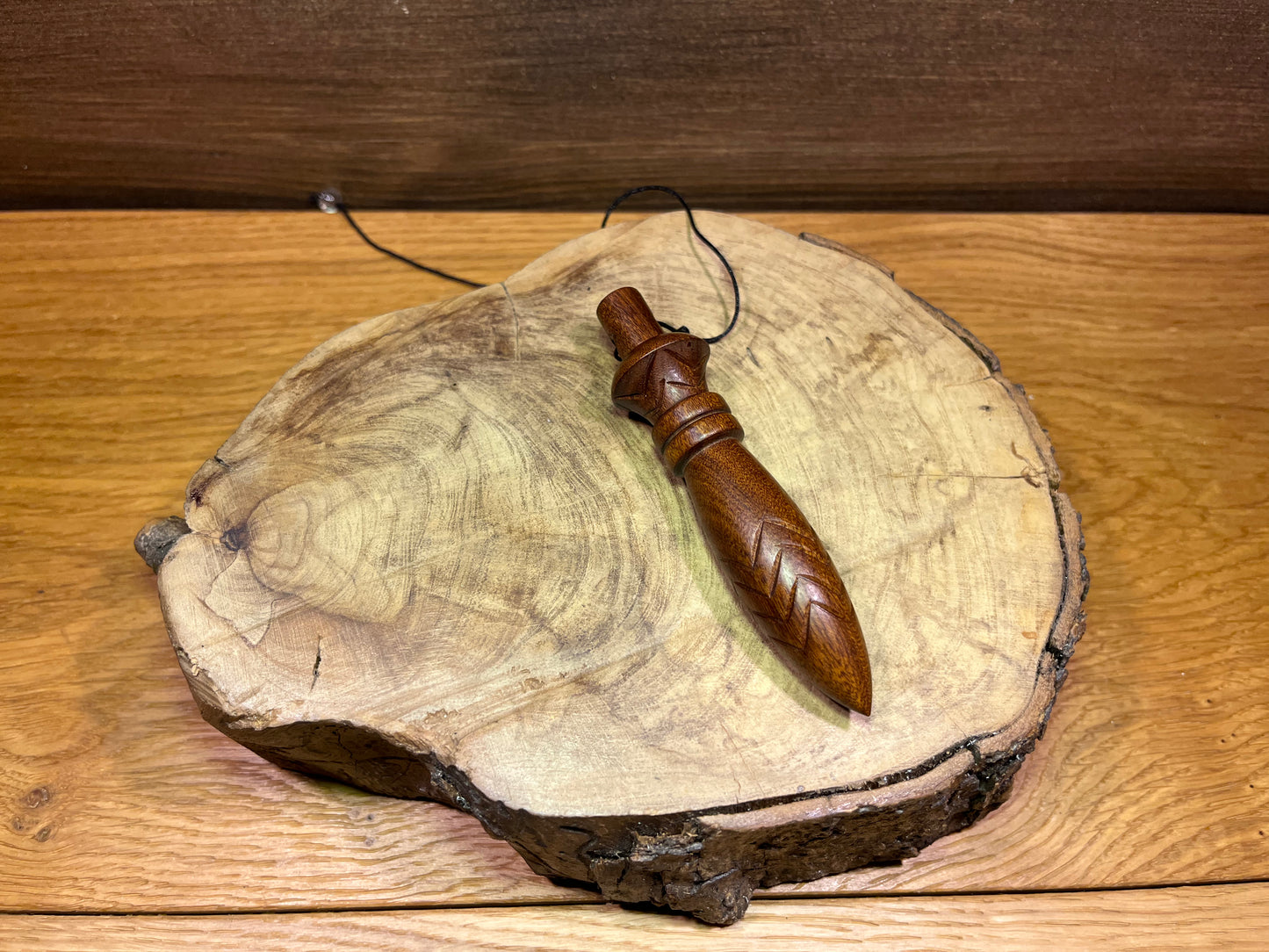 Pendule de Thot plombé en bois de poirier