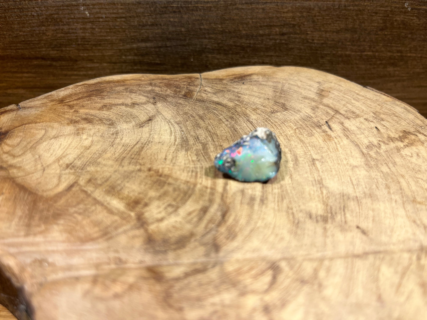Opale Brute – Fragment de Magie Naturelle