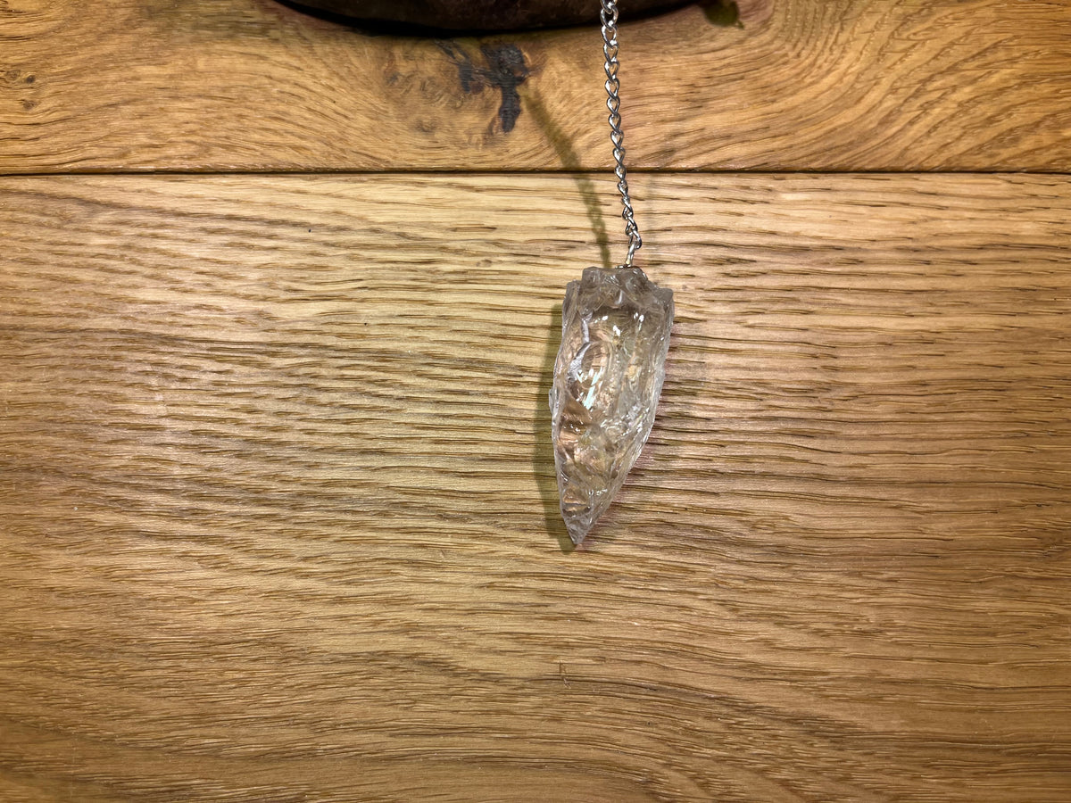 Pendule Cristal de roche pierre brute
